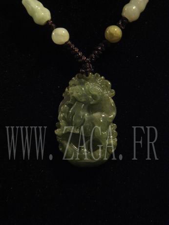 Collier jade signe chinois chvre