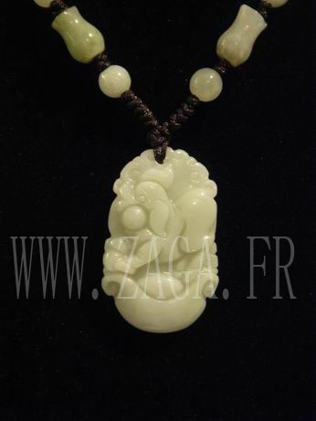 Collier jade signe chinois cochon