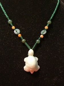Collier jade tortue