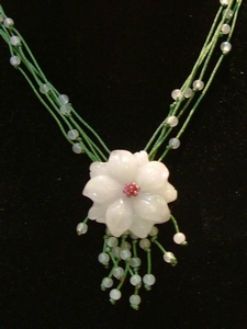 Collier jade fleur de la pluie