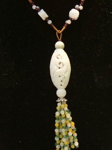 Collier jade symbole `Tong`