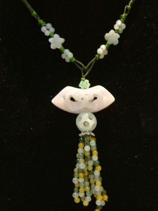 Collier jade symbole `Tong`